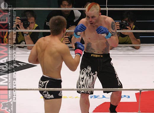 Jens Pulver and Sakurai at Pride Bushido 9