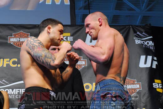 Frankie Edgar and Gray Maynard at UFN 13