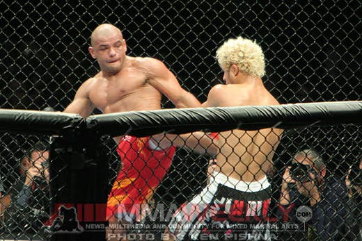 Thiago Alves and Josh Koscheck at UFC 90