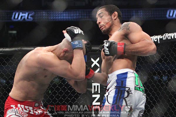 Jose Aldo and Mark Hominick at UFC 129
