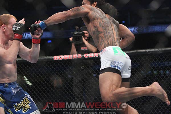 Ben Henderson and Mark Bocek at UFC 129