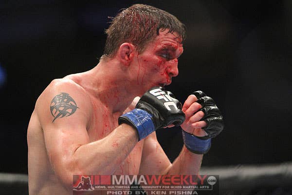 Darren Elkins and Michihiro Omigawa at UFC 131