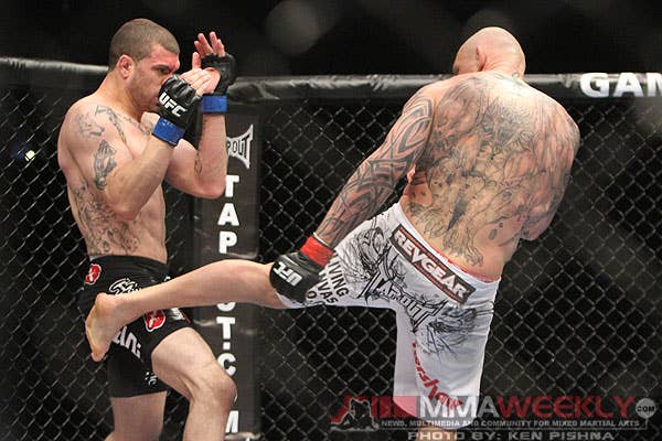 Krzysztof Soszynski and Mike Massenzio at UFC 131