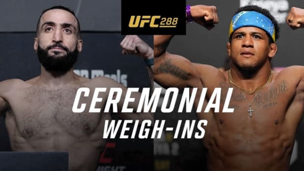 400 lb. fighters trade fast food insults at MF & DAZN weigh-ins