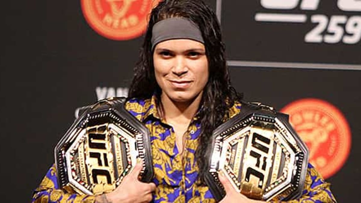 Amanda Nunes will never leave her UFC belt with Julianna Peña -  MMAWeekly.com | UFC and MMA News, Results, Rumors, and Videos