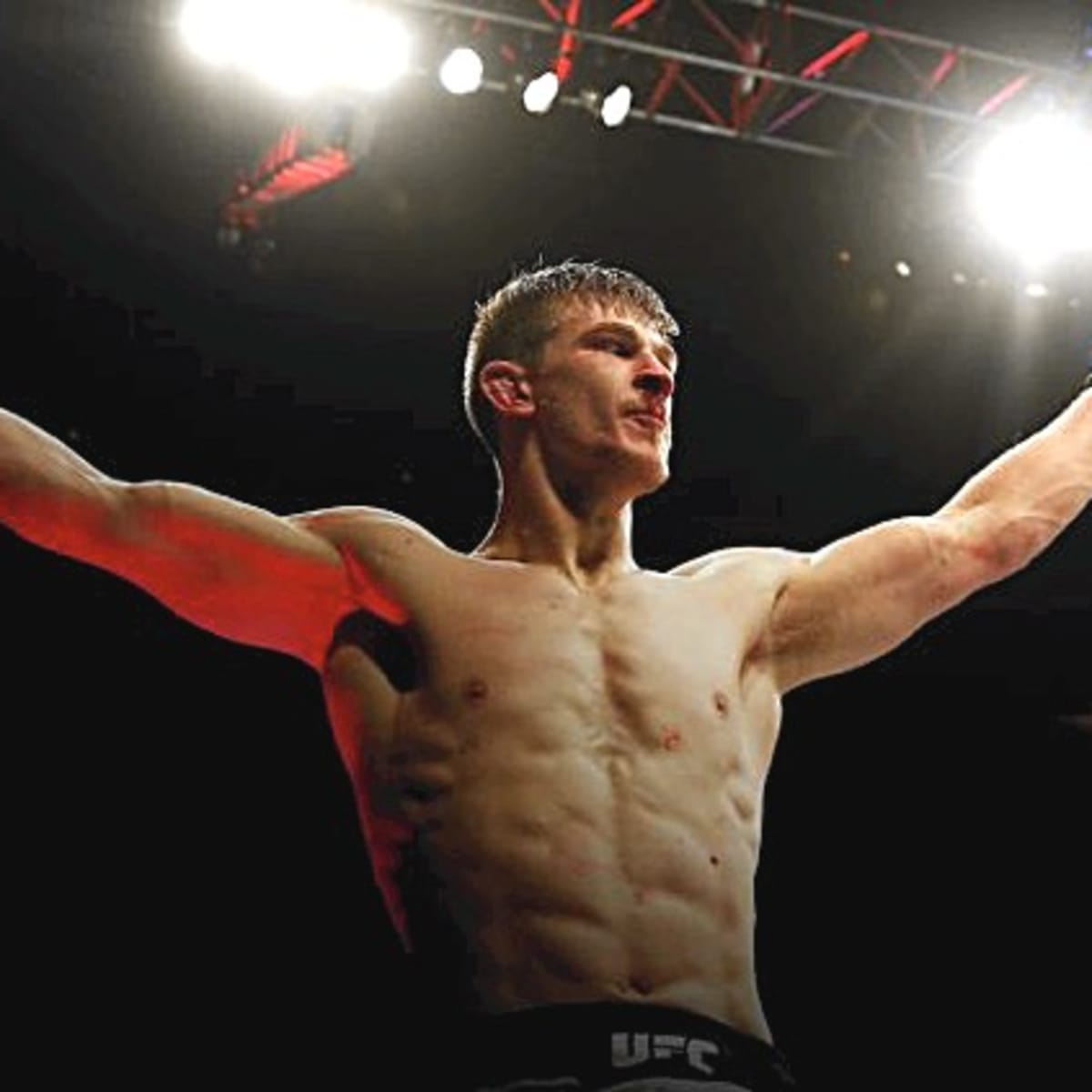 Watch Arnold Allen stop Dan Hooker with onslaught of strikes Full Fight Video