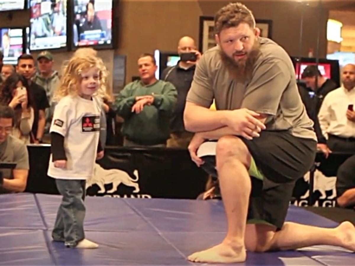 UFC's Roy Nelson talks movie roles, Dancing with the Stars — VIDEO, MMA  UFC