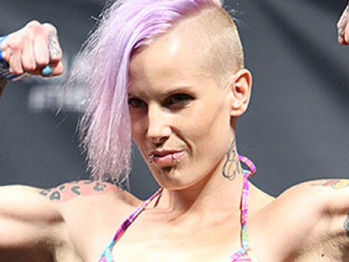 Bec Rawlings Makes Flyweight Debut Against Joanne Calderwood at UFC Sydney  - MMAWeekly.com | UFC and MMA News, Results, Rumors, and Videos