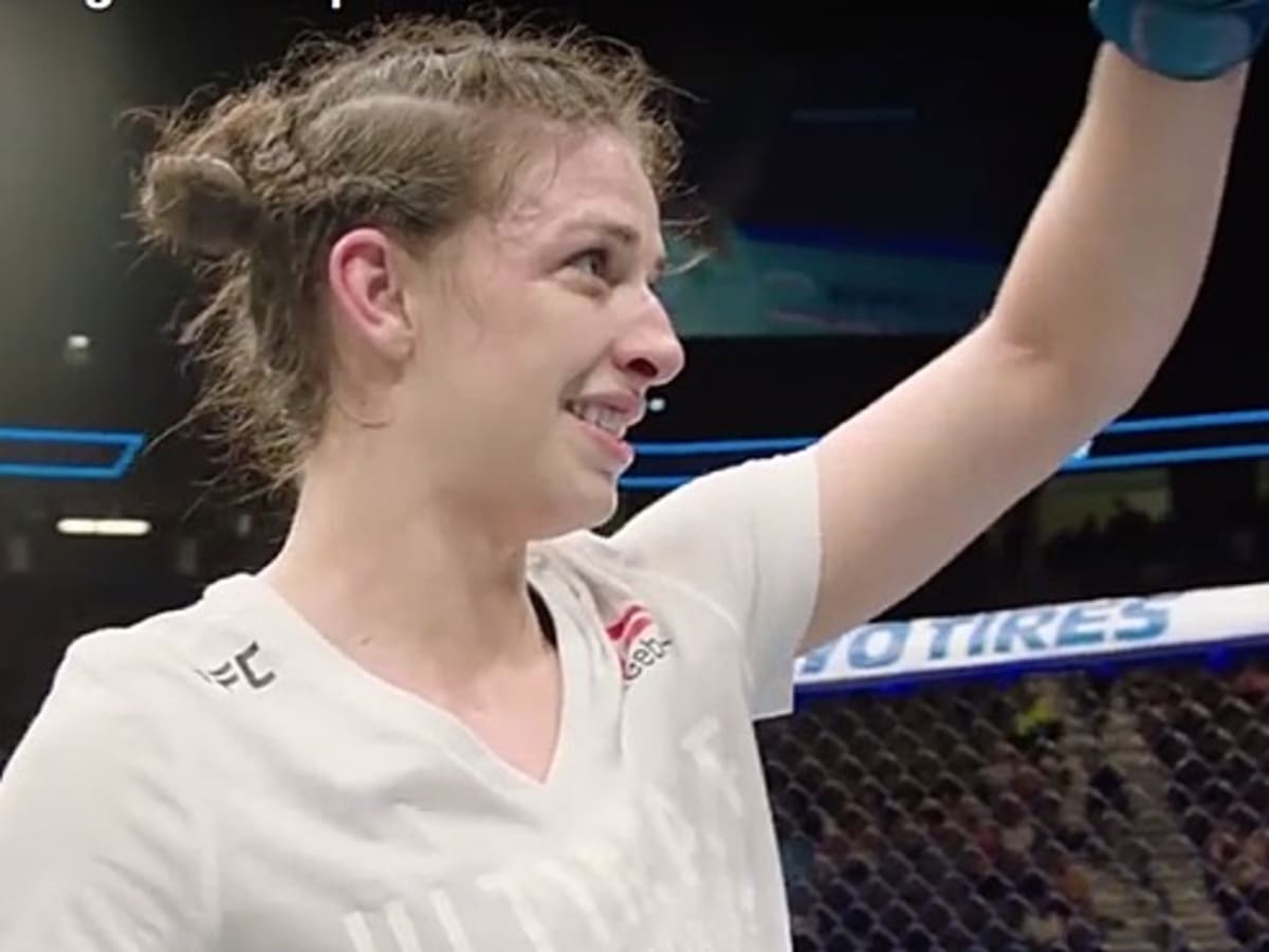 Mackenzie Dern Blasts Amanda Cooper With a Punch, Finishes with Rear Naked  Choke - MMAWeekly.com | UFC and MMA News, Results, Rumors, and Videos