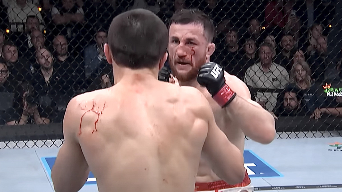 UFC 311: Makhachev vs. Moicano Slow Motion Highlights