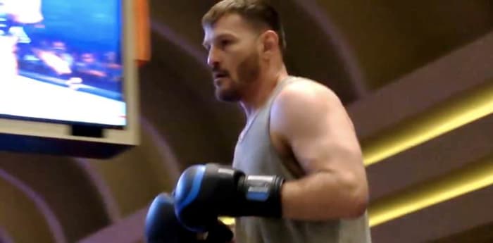 Stipe Miocic Puts On A Blue Collar Performance At Ufc 226 Workouts Ufc And Mma