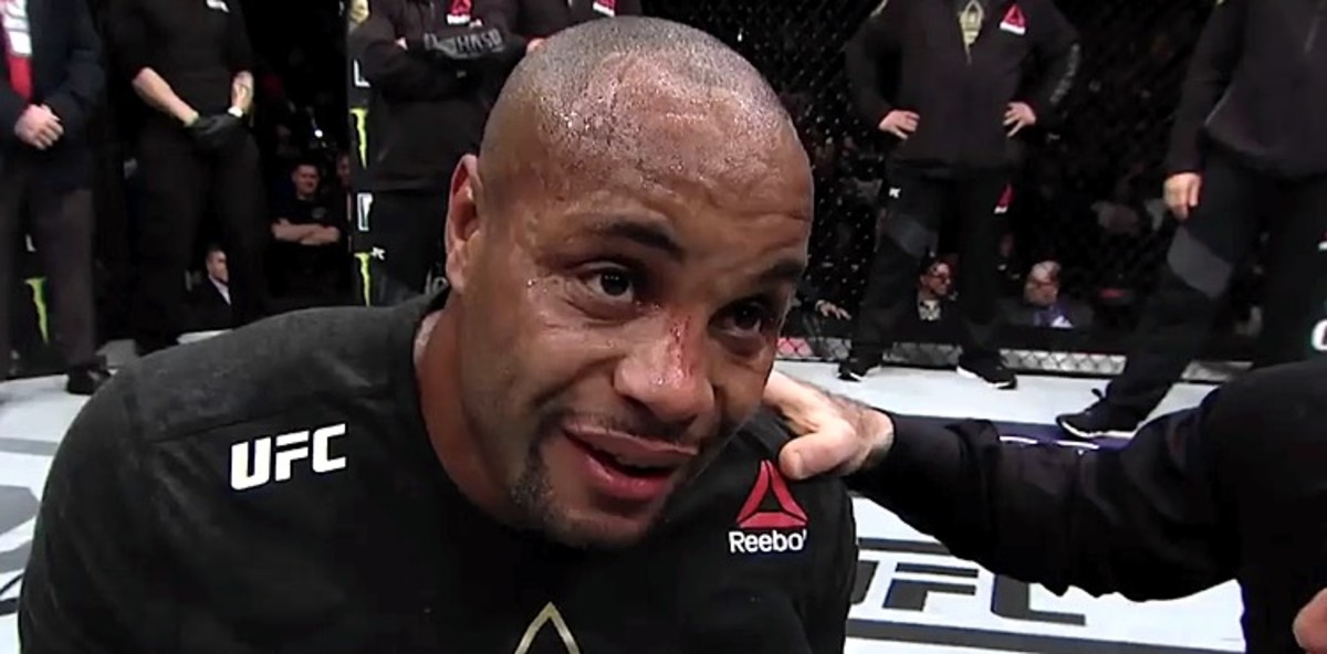 Daniel Cormier S Emotional Ufc Octagon Interview Mmaweekly Com