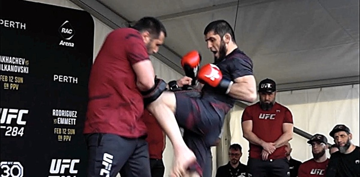 Alexander Volkanovski And Islam Makhachev UFC 284 Open Workouts | Video ...