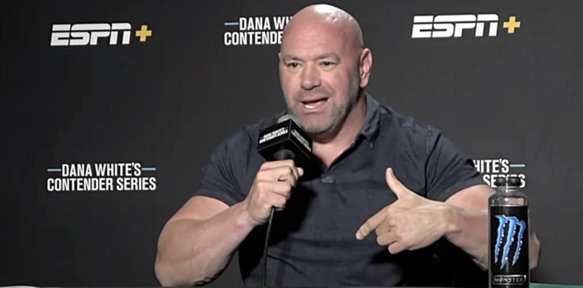 Dana White goes ballistic on Oscar De La Hoya over fighter pay and ...