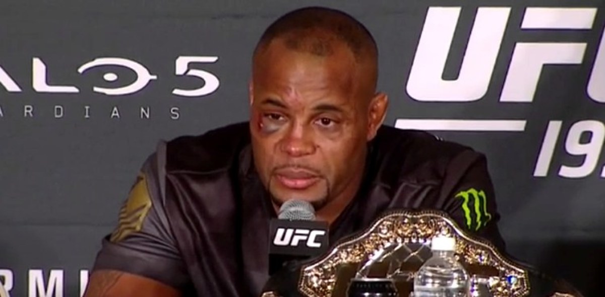 Daniel Cormier Decides to Put His Belt on the Line at UFC 206 ...