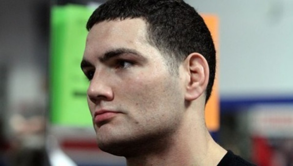 Chris Weidman to Get Surgery on Both Knees, but Should Be Able to