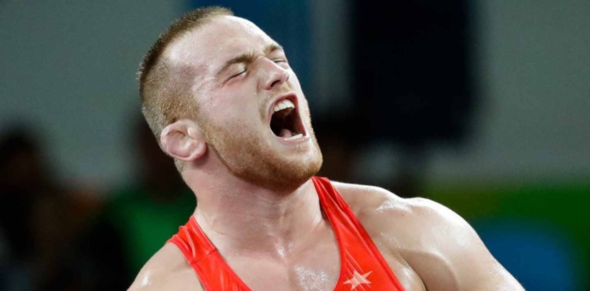 Olympic Champion Kyle Snyder Offers to Help Conor McGregor Get Ready