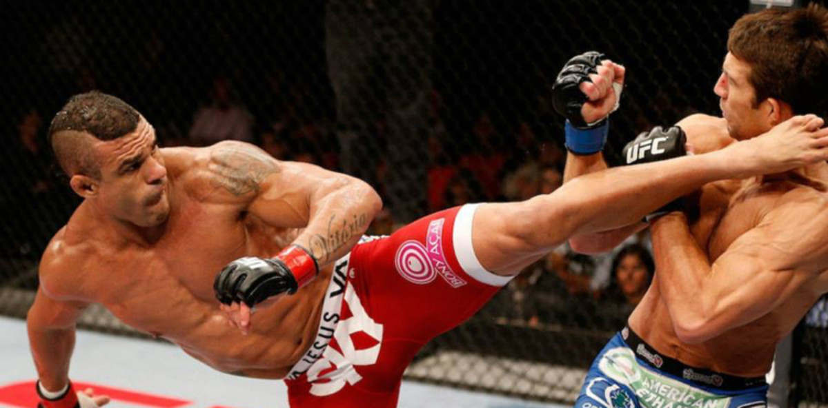 Relive Vitor Belfort's Knockout of Luke Rockhold (UFC Fortaleza Free ...