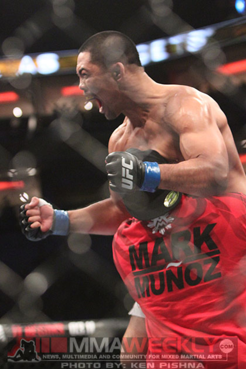 Ufc 162 Results Mark Munoz Returns With Dominating Decision Over Tim Boetsch